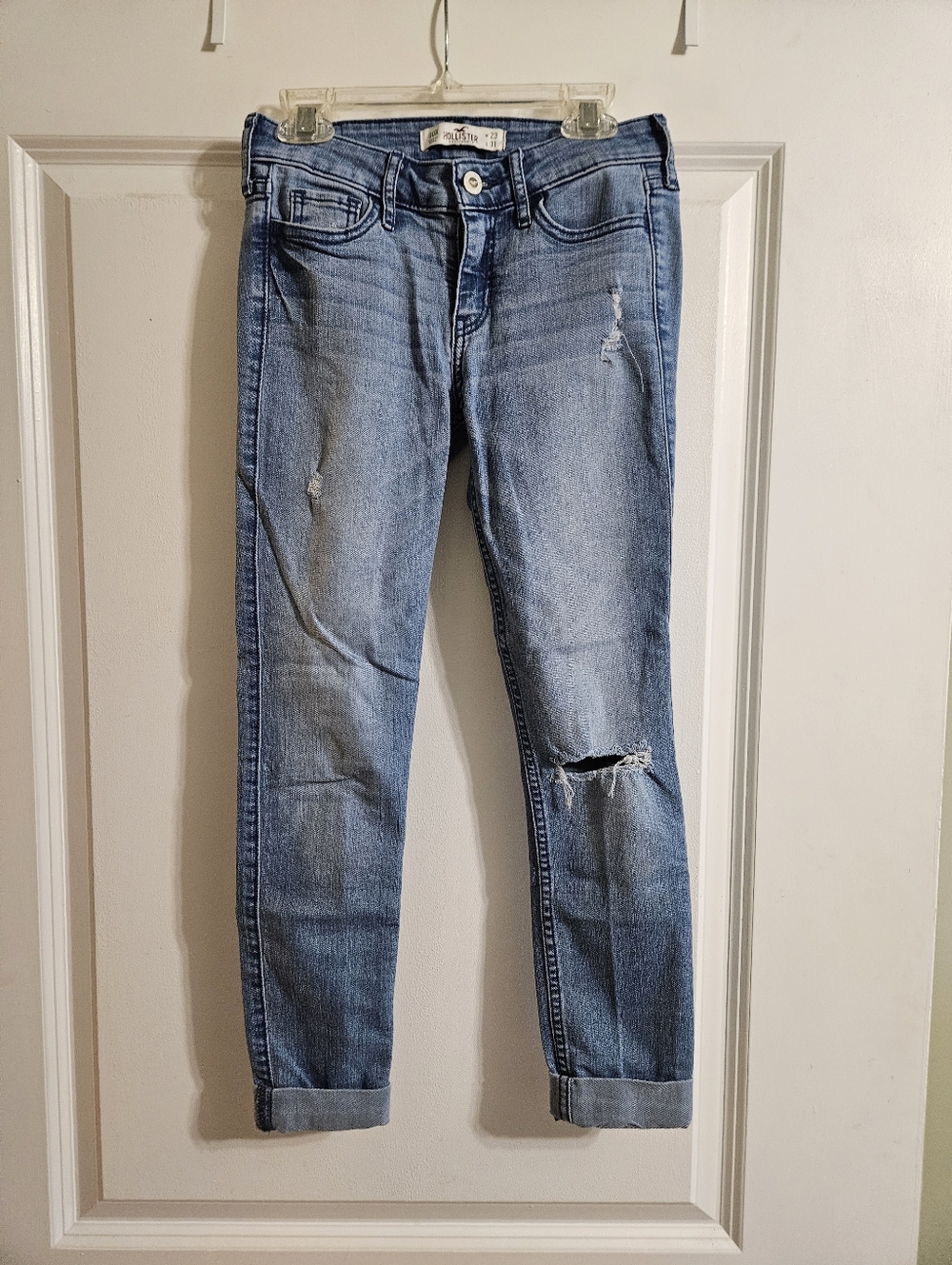 Hollister Destroyed Cropped Ankle Jeans, 00R